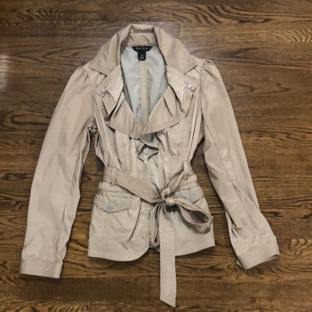 Women’s White House Black Market Gold Shimmery Nylon Jacket Size 6